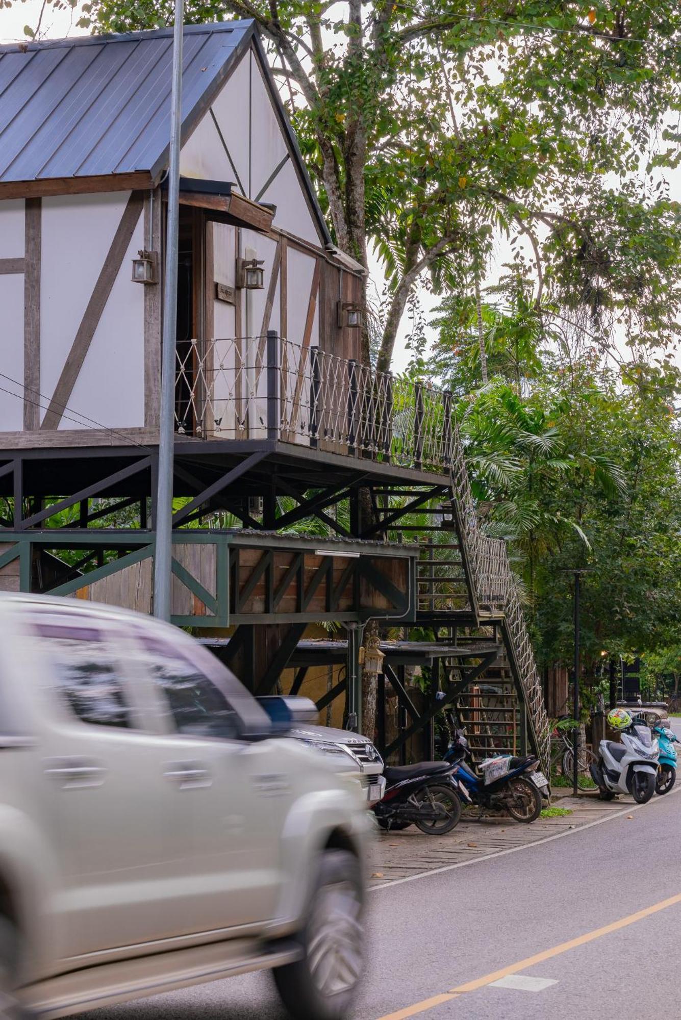 Wilderness Treehouse Villa Doi Saket Exterior photo