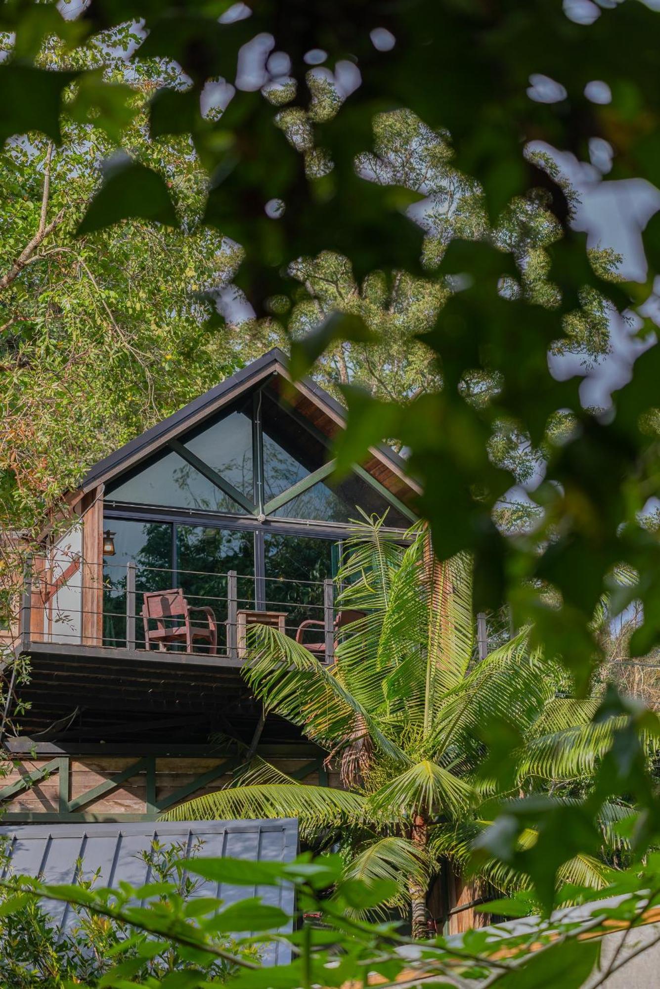 Wilderness Treehouse Villa Doi Saket Exterior photo