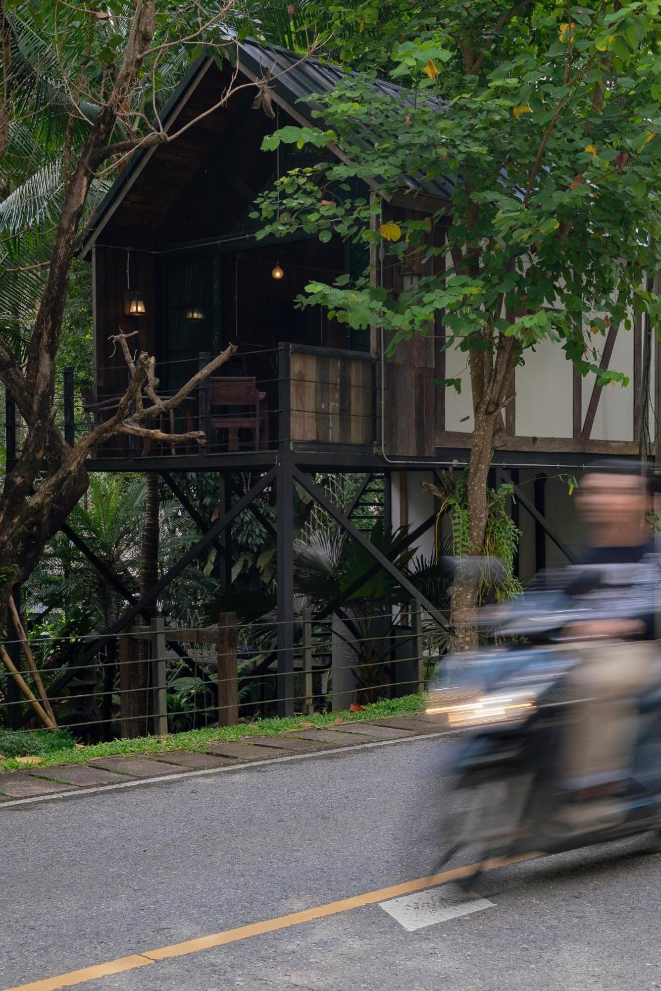 Wilderness Treehouse Villa Doi Saket Exterior photo