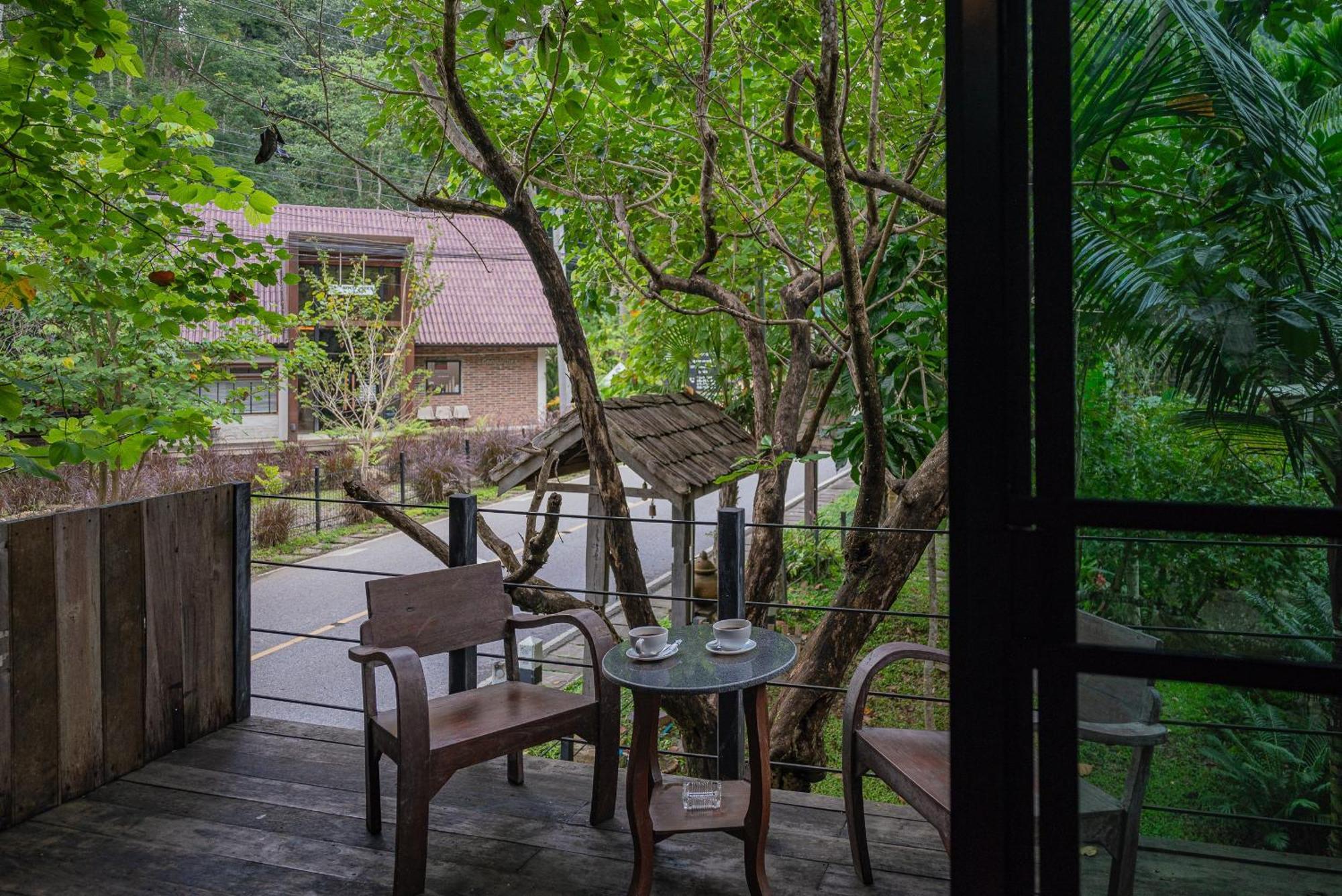 Wilderness Treehouse Villa Doi Saket Exterior photo