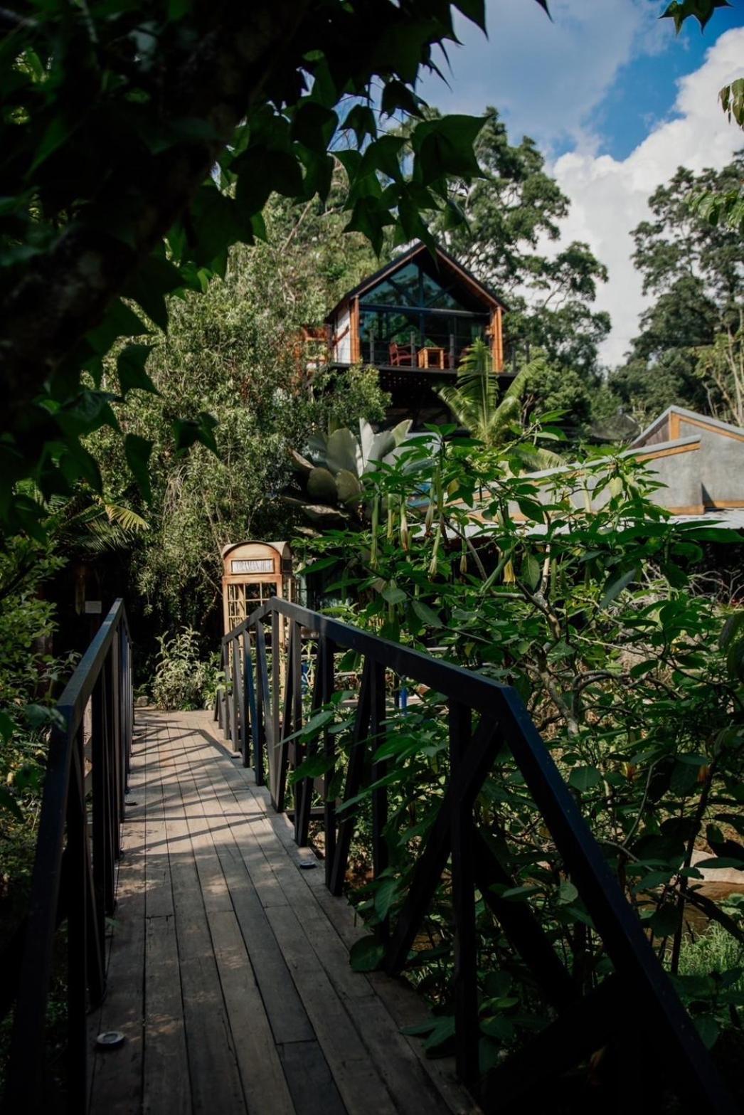 Wilderness Treehouse Villa Doi Saket Exterior photo