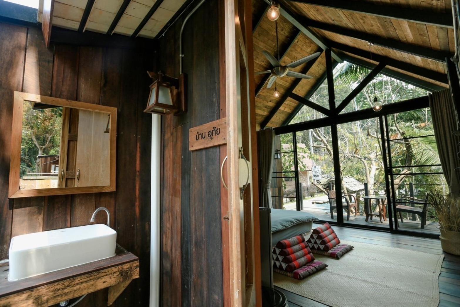 Wilderness Treehouse Villa Doi Saket Exterior photo
